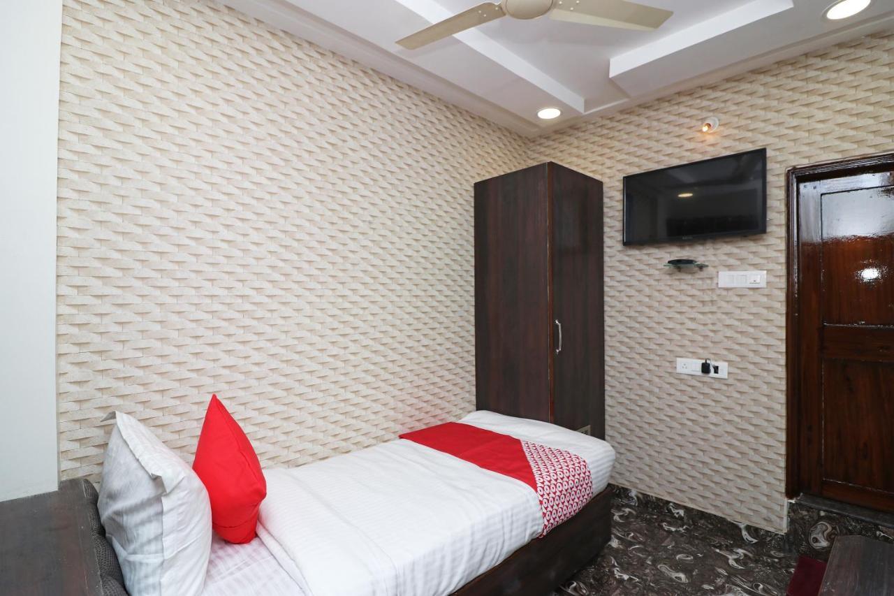 Oyo Hotel Prerna Raipur  Luaran gambar
